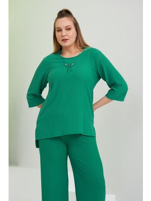 Rmg Kolye Detaylı Yırtmaçlı Büyük Beden Yeşil Bluz
