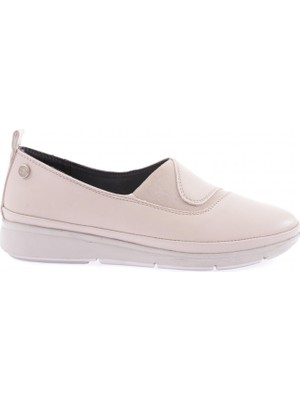 DGN 2094-23Y Kadin Lastik Detayli Ayakkabi