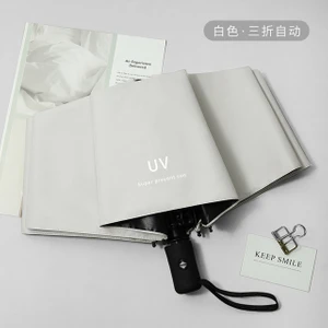 Mini Otomatik Uv Şemsiye 8 Kemikler 2023 Yaratıcı Güneş Koruyucu Vinil Koruma Şemsiye Kadınlar Için Renkli Üç Katlı Plaj Şemsiyesi (Yurt Dışından)