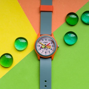 Q&q QCG5908 Su Geçirmez Rakamlı Erkek Çocuk Kol Saati