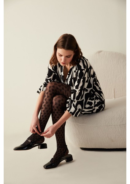 Siyah Geometrik Desenli Külotlu Çorap