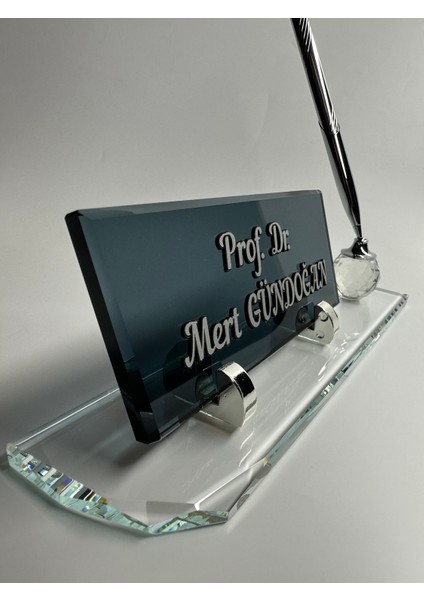 Cam Masa Isimlik Tek Kalem ve Kabartma Yazı Aksesuarlı Hediyelik fiyatları