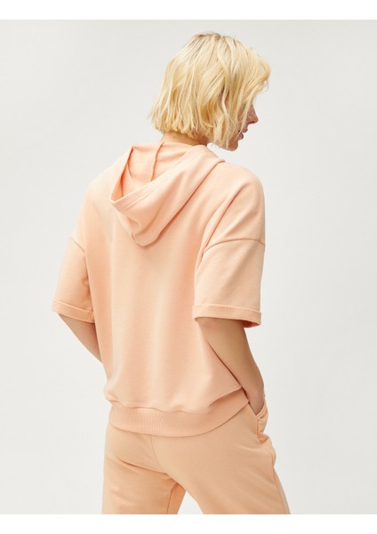 Kapüşonlu Sweatshirt Kısa Kollu Yarım Fermuarlı fırsatları