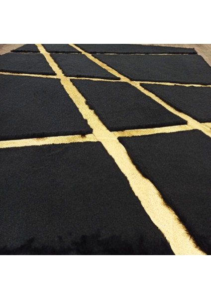 Siyah Gold Bordürlü Peluş Halı 140 x 200 cm