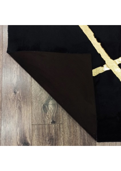 Siyah Gold Bordürlü Peluş Halı 80 x 150 cm