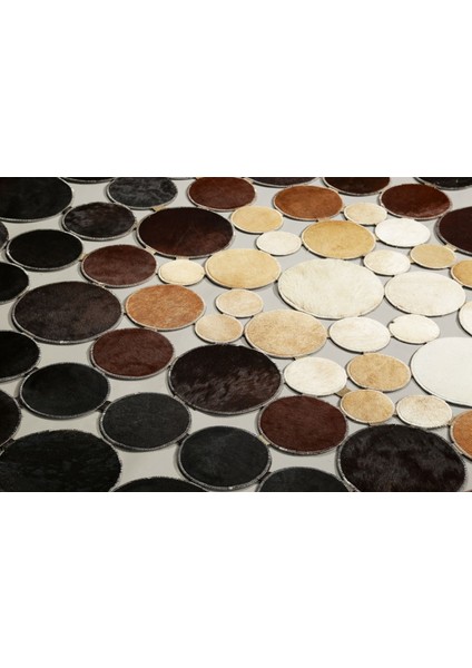 Karamel Rengi & Krem Doğal Dana Derisi Puantiyeli Halı 140 x 200 cm