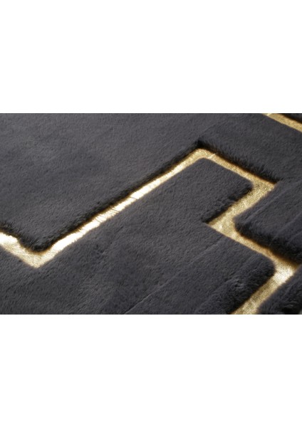 Gold Varaklı Gri Peluş Halı 140 x 200 cm