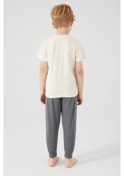 Beyond Amazing The Amazing Açık Krem Erkek Çocuk Kısa Kol Pijama Takım modelleri