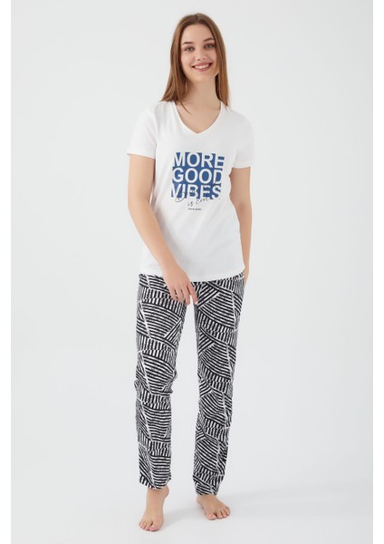 More Good Vibes Krem Kadın Kısa Kol Pijama Takım fiyatları