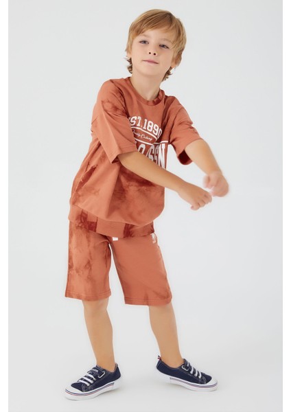 Written In White Bold Kahverengi Erkek Çocuk Bermuda Takım modelleri