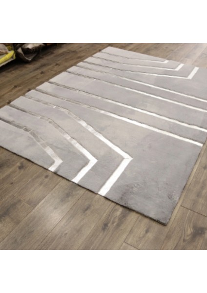Gri Gümüş Bordürlü Peluş Halı 140 x 200 cm modelleri