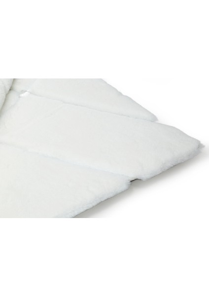Gümüş Varaklı Beyaz Peluş Halı 140 x 200 cm modelleri