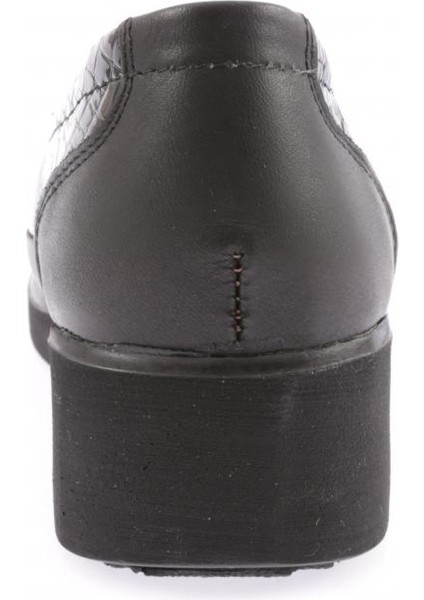 157-23Y Kadin Lastik Detayli Comfort Ayakkabi