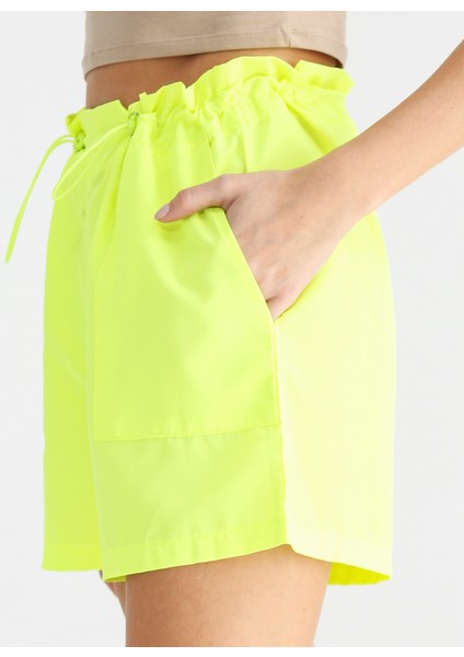Lastikli Bel Basic Neon Yeşil Kadın Şort S-Mole fırsatları