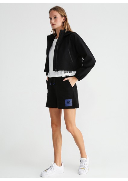 Siyah Kadın Mont K-Aryona modelleri