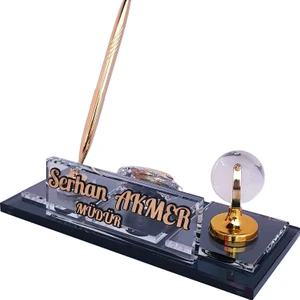 Mert Kristal M108 Kişiye Özel Kalemli Kristal Masa Isimliği