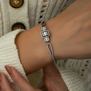 Papatya Silver Baget Taşlı Elmas Modeli 925 Ayar Gümüş Bileklik