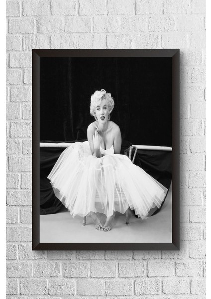 Marilyn Elbise Çerçeveli Poster Tablo 23,5 x 33,5 cm