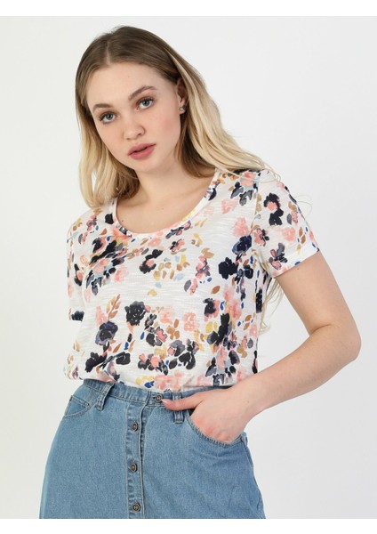 Colins Slim Fit Bisiklet Yaka Kadın Çok Renkli Kısa Kol Tişört fiyatları