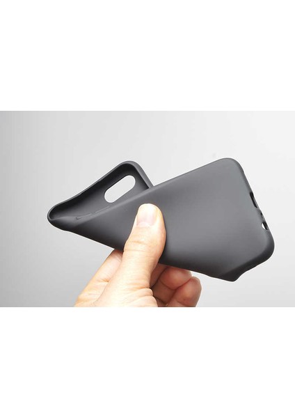 Realme C2 Kılıf Klasik Mat Renkli Yumuşak Premier Silikon + Cam Ekran Koruyucu Siyah fiyatları