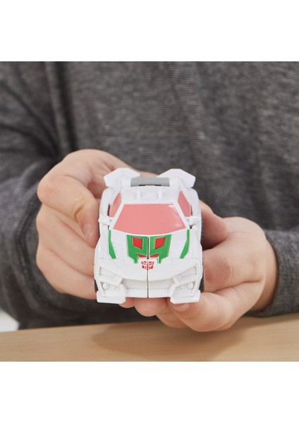 Hasbro Transformers Cyberverse Tek Adımda Dönüşen Figür - Wheeljack Action Attackers