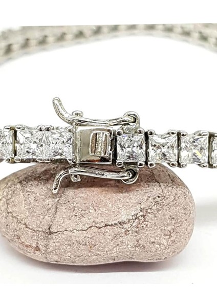 Kare Pırlanta Işıltısında Zirkon Taşlı Gümüş Su Yolu Bileklik fiyatları
