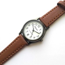 Marlas Retro Kadın Saati, Vintage Tasarım, Klasik, Siyah Kasa Rengi, Minimal Tasarım, Açık Kahverengi Kayış Kordon, Beyaz Kadran
