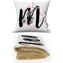 Caisya Butik M Harfi Baskılı Kişiye Özel Hediye Dekoratif Yastık Opsiyonel Battaniye Hediye