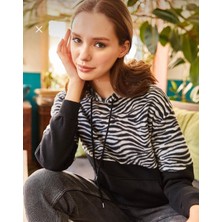 Purti Butik Zebra Desenli Siyah 3 Iplik Sweatsirt