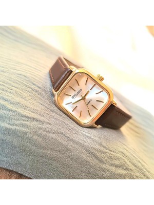 Marlas Retro Kadın Kol Saati, Köşeli Tasarım, Vintage Tasarım, Minimal Tasarım, Altın Rengi Kasa, Koyu Kahverengi Kordon