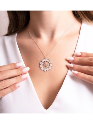 Nida Jewelry 925 Ayar Gümüş Papatya Harf Kolye