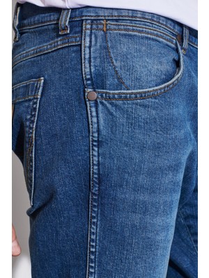 Wrangler Greensboro Regular Straight Fit Düşük Bel Esnek Jean Kot Pantolon