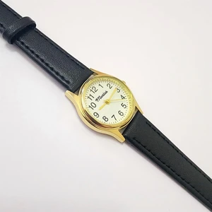 Retro Kadın Kol Saati, Vintage Tasarım, Klasik Tasarım, Altın / Gold Rengi, Minimal, Kayışlı