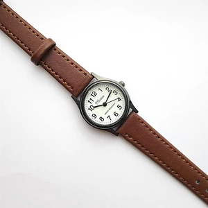 Retro Kadın Saati, Vintage Tasarım, Klasik, Siyah Kasa Rengi, Minimal Tasarım, Açık Kahverengi Kayış Kordon, Beyaz Kadran