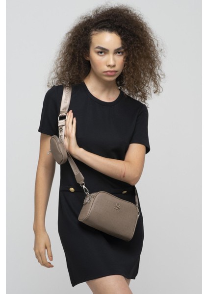 Unıted Colors Of Benetton BNT-862 Kadın Çapraz Çanta