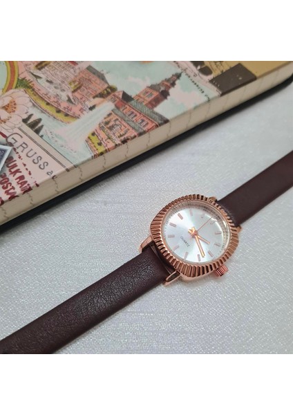 Marlas, Rose Gold Kasa, Kahverengi Deri Kordonlu, Vintage Kadın Kol Saati, Kadın Aksesuar, Minimal Tasarım, Retro Tasarım