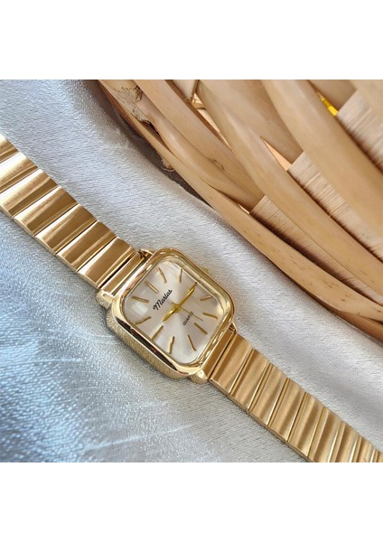 Retro Kadın Kol Saati, Vintage Tasarım, Minimal Tasarım, Altın Rengi Metal Kordon fiyatları