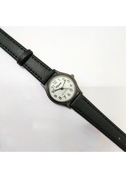 Retro Kadın Saati, Vintage Tasarım, Klasik, Siyah Kasa Rengi, Minimal Tasarım, Siyah Kayış Kordon, Beyaz Kadran
