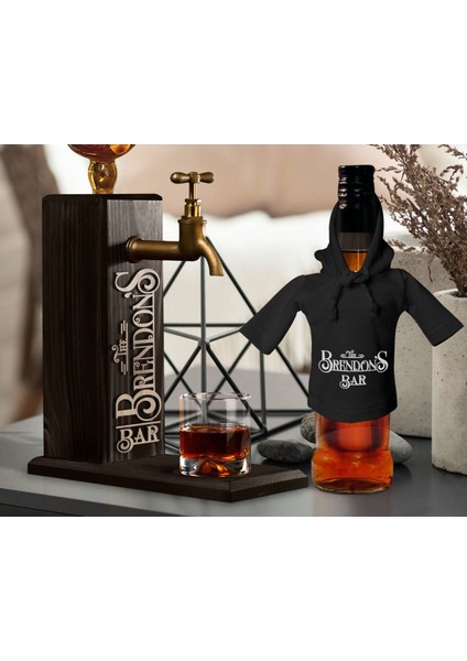 Bk Gift Kişiye Özel Kabartma Isimli Musluklu Doğal Ahşap Içki Standı ve Siyah Içki Şişesi Tişörtü Hediye Seti, Home Bar, Viski Çeşmesi, Ahşap Içecek Çeşmesi-7