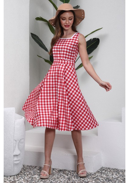 Kırmızı Pötikare Askılı Kare Yaka Kloş Elbise fırsatları