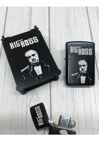 Atölye Çizgi Big Boss Benzinli Zippo Çakmak Siyah Ahşap Kutulu