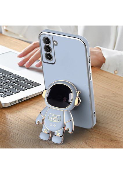 Casestreet Apple iPhone 12 Pro Max Kılıf Kamera Korumalı Astronot Standlı Desenli Standlı Silikon Beyaz