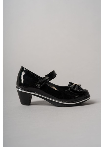 Topuklu Fiyonklu Siyah Rugan Kız Çocuk Ayakkabı fırsatları