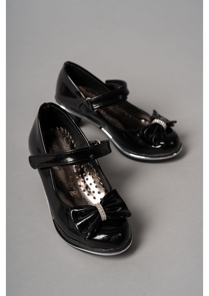 Topuklu Fiyonklu Siyah Rugan Kız Çocuk Ayakkabı indirimleri