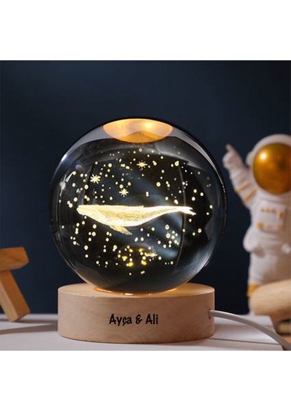 Işıklı Ahşap Kaideli Balina Cam Küre 8cm*6cm