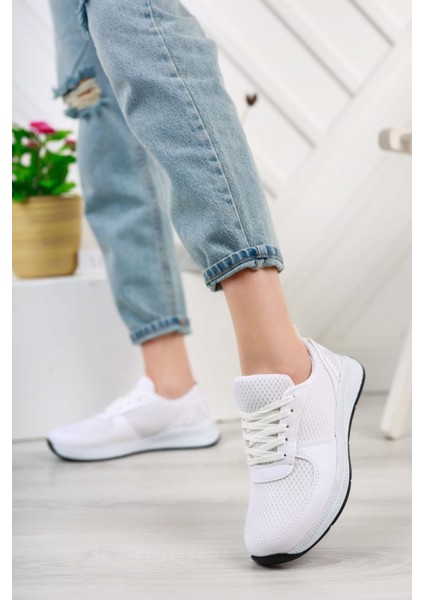 Fileli Beyaz Spor Ayakkabı