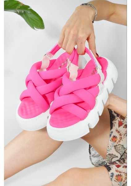 Çapraz Bağlı Pembe Beyaz Ortopedik Taban Kadın Sandalet fiyatları