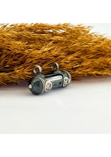 925 Ayar Gümüş Yatay "allah" Yazılı Cevşen Kolye