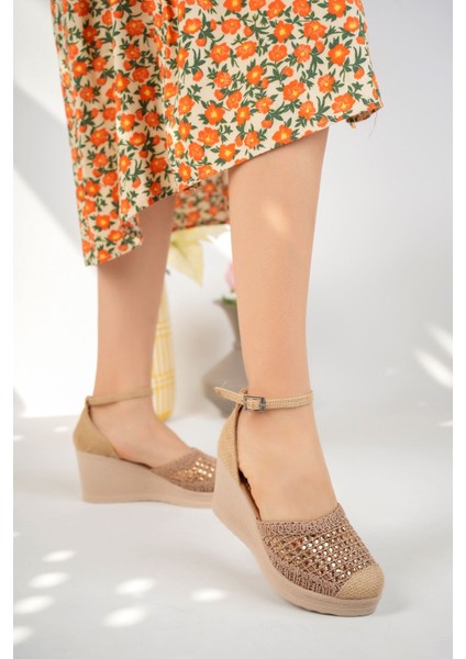 Dolgu Taban Arka Kapalı Taşlı Açık Vizon Kadın Ayakkabı modelleri