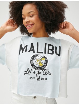 Koton Kolej Baskılı Tişört Crop Kısa Kollu Bisiklet Yaka Pamuklu